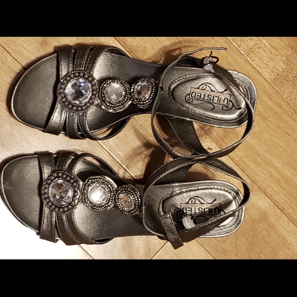 Unlisted by Kenneth Cole Taupe Wedge Sandals size 8 - Picture 1 of 3